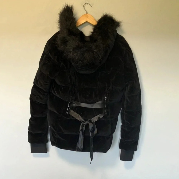 Killstar quilted  velvet hooded faux fur lace jacket - Picture 2 of 7